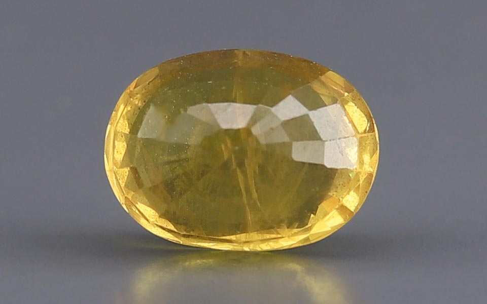 Yellow Sapphire - 4.55 Carat