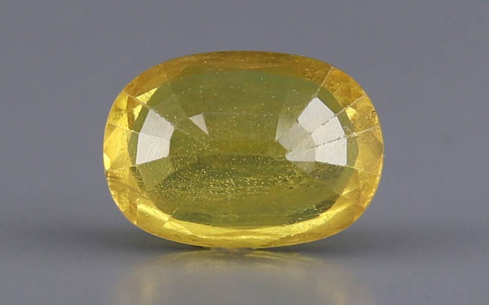 Yellow Sapphire - 3.66 Carat