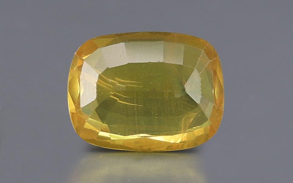 Yellow Sapphire - 3.98 Carat