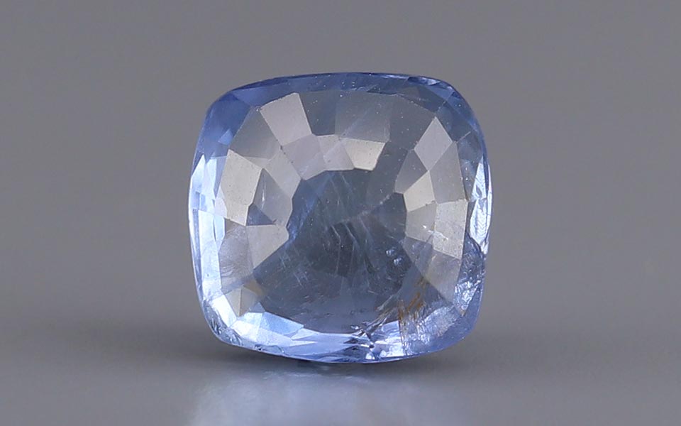 Blue Sapphire - 3.76 Carat
