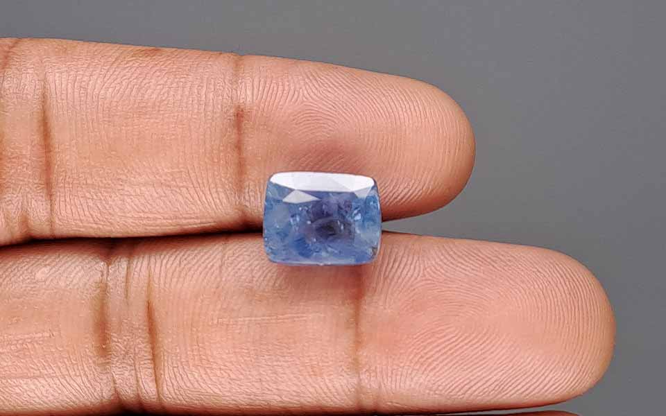 Blue Sapphire - 8.21 Carat