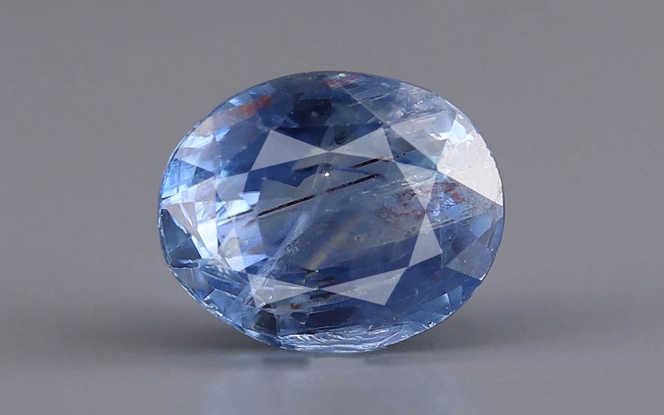 Blue Sapphire - 4.66 Carat