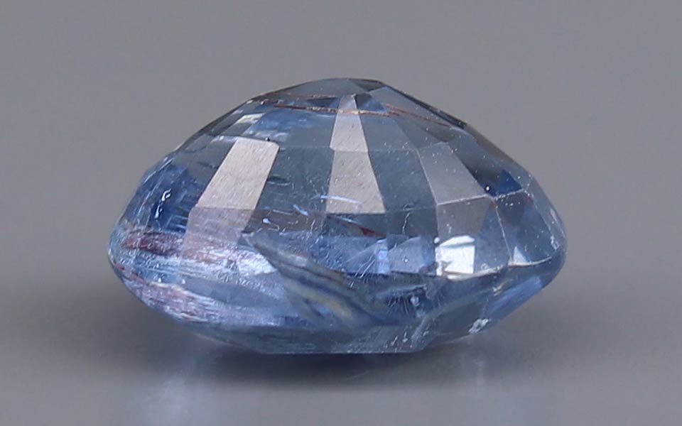 Blue Sapphire - 4.66 Carat