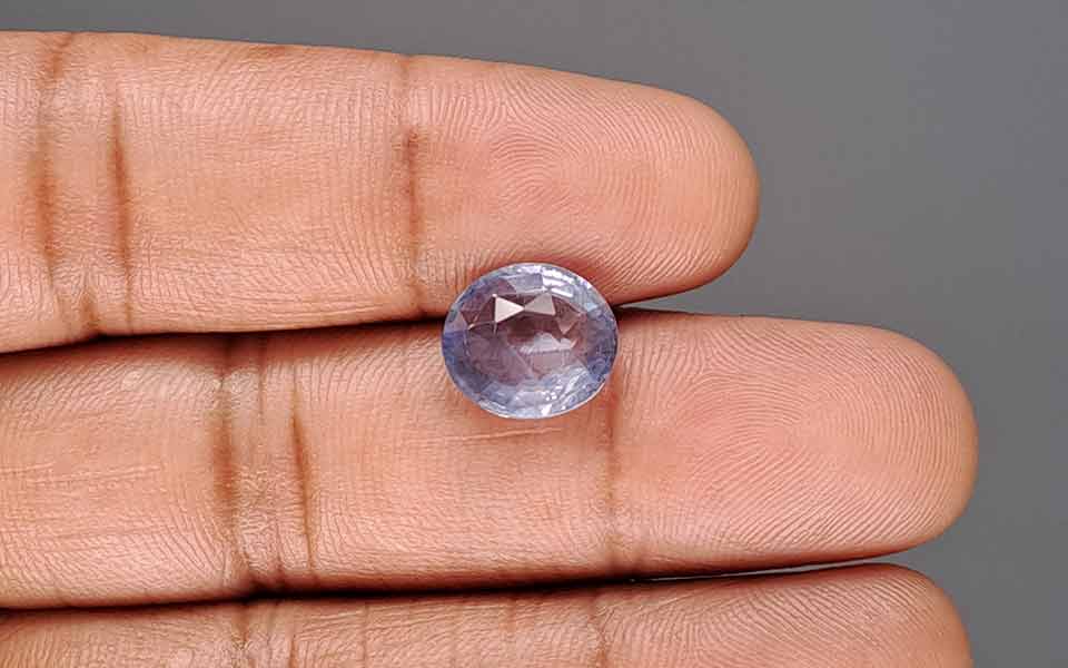 Blue Sapphire - 5.23 Carat