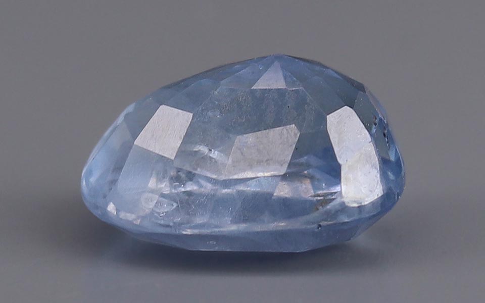 Blue Sapphire - 5.58 Carat