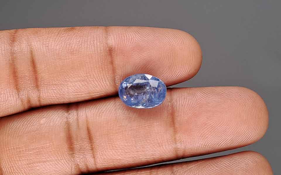 Blue Sapphire - 5.96 Carat