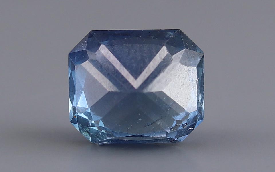 Blue Sapphire - 4.40 Carat