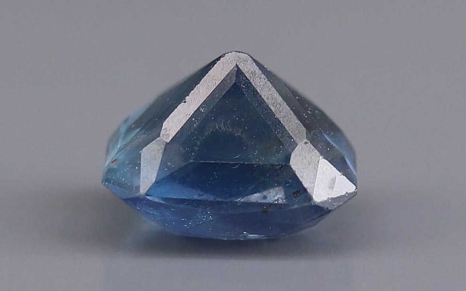 Blue Sapphire - 4.40 Carat
