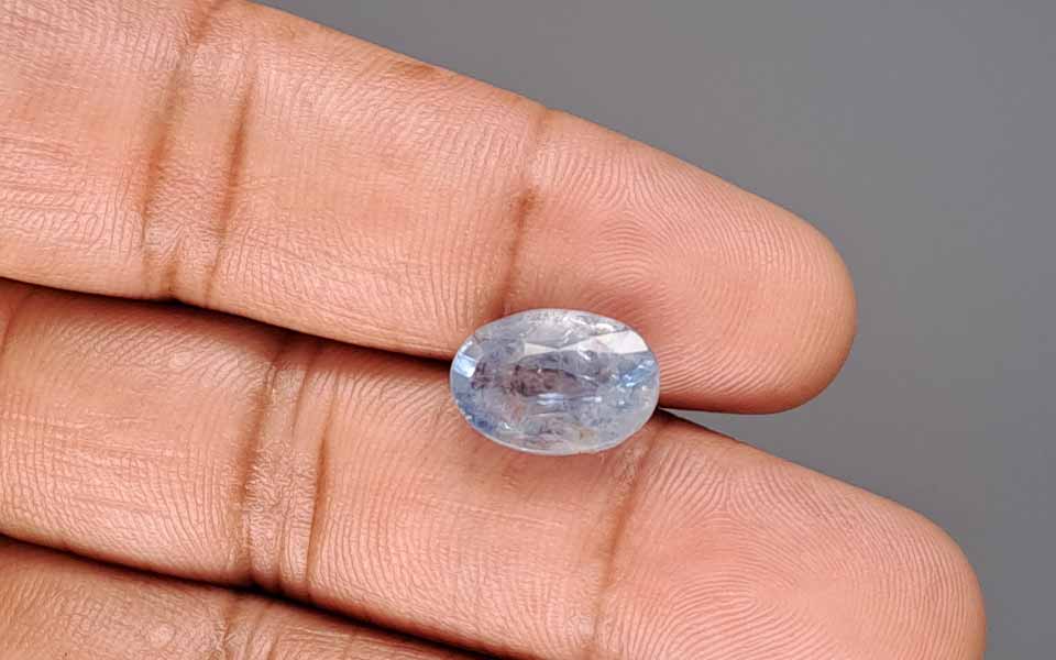 Blue Sapphire - 7.84 Carat