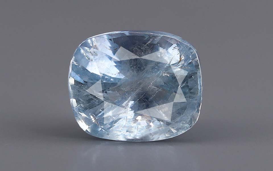 Blue Sapphire - 5.66 Carat