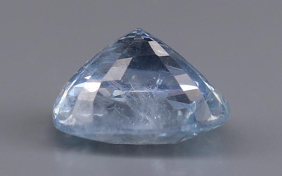 Blue Sapphire - 5.66 Carat