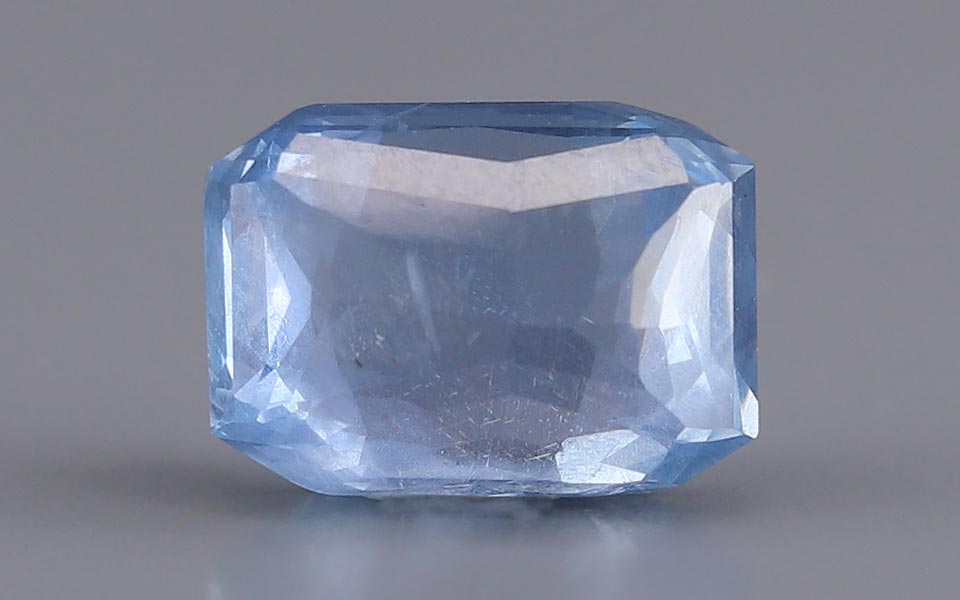 Blue Sapphire - 4.57 Carat