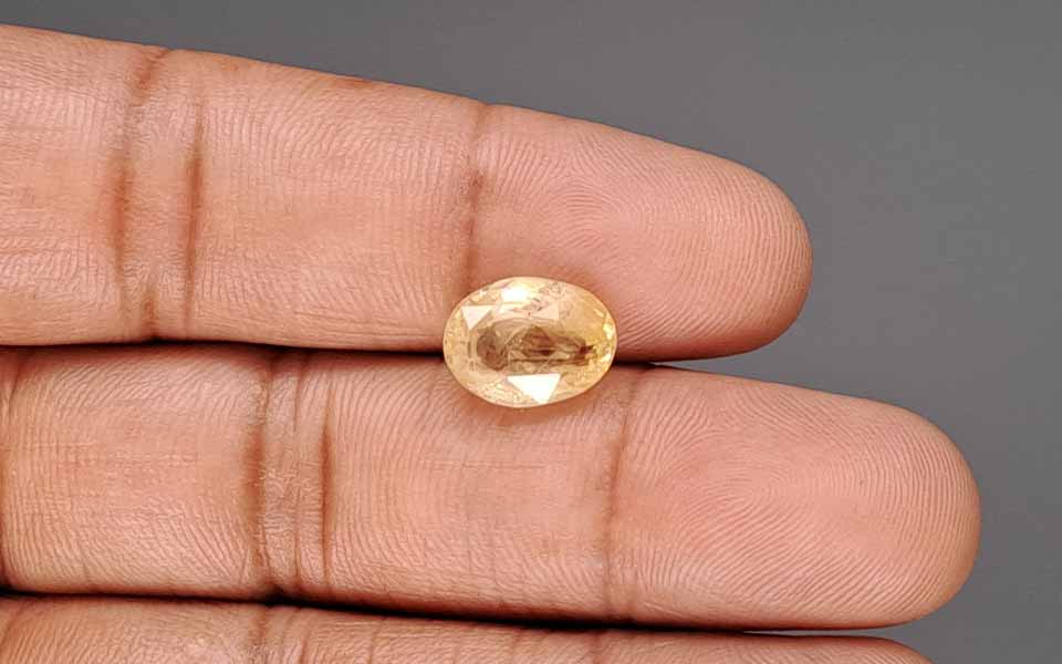 Yellow Sapphire - 5.54 Carat