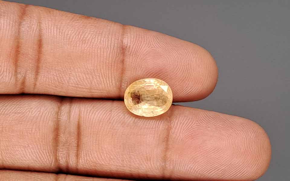 Yellow Sapphire - 5.16 Carat