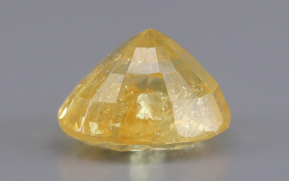 Yellow Sapphire - 5.81 Carat