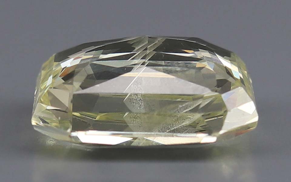 Yellow Sapphire - 7.94 Carat