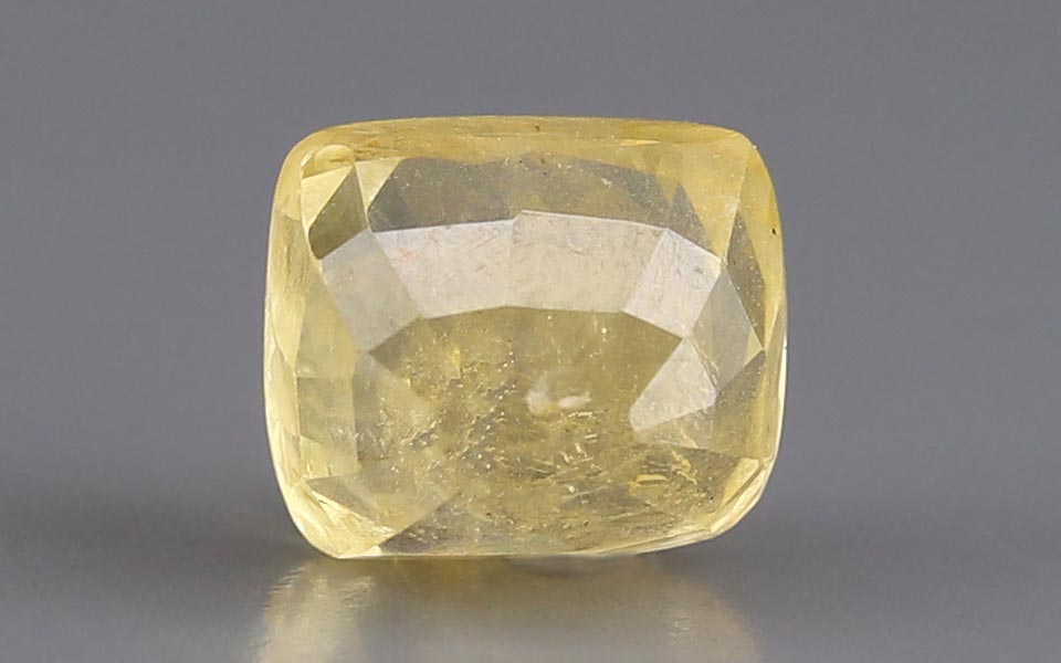 Yellow Sapphire - 4.71 Carat