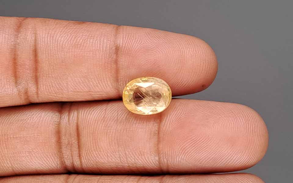 Yellow Sapphire - 5.65 Carat