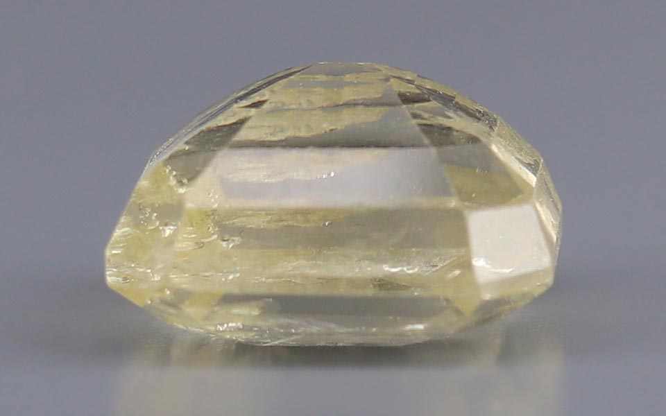 Yellow Sapphire - 7.65 Carat