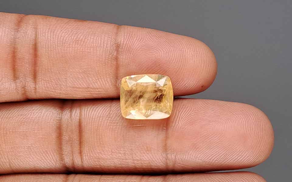 Yellow Sapphire - 9.01 Carat