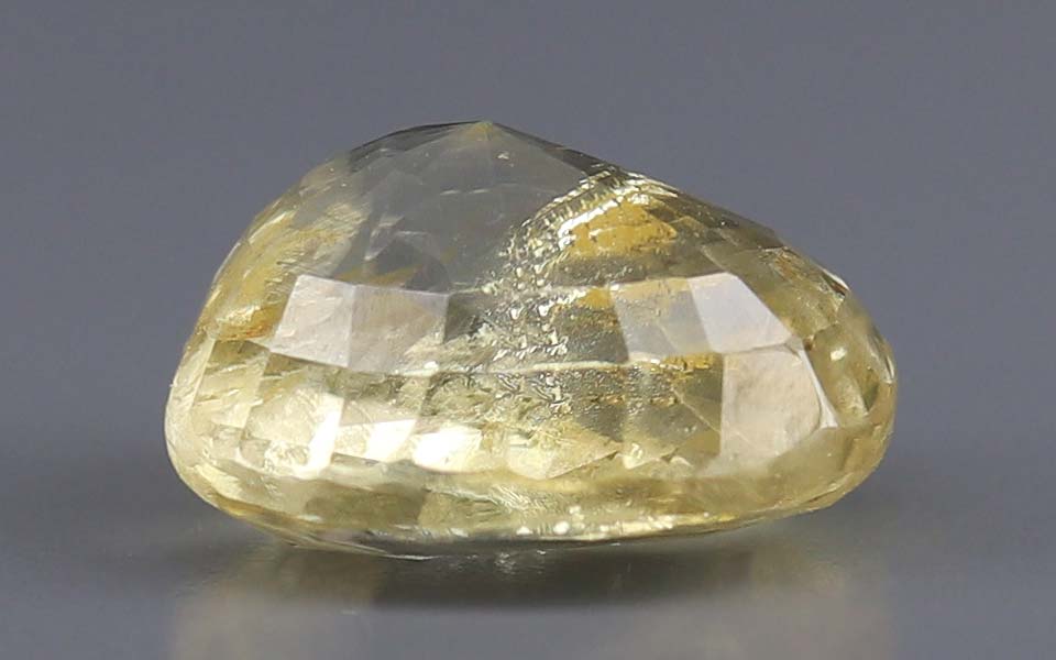 Yellow Sapphire - 7.30 Carat