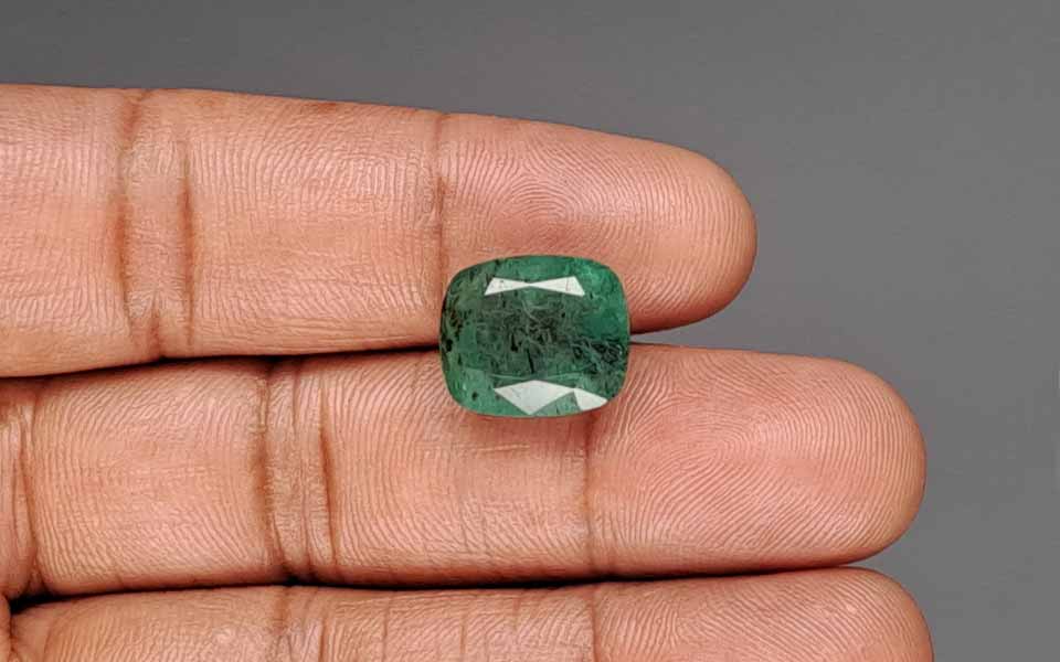 Emerald - 9.81 Carat