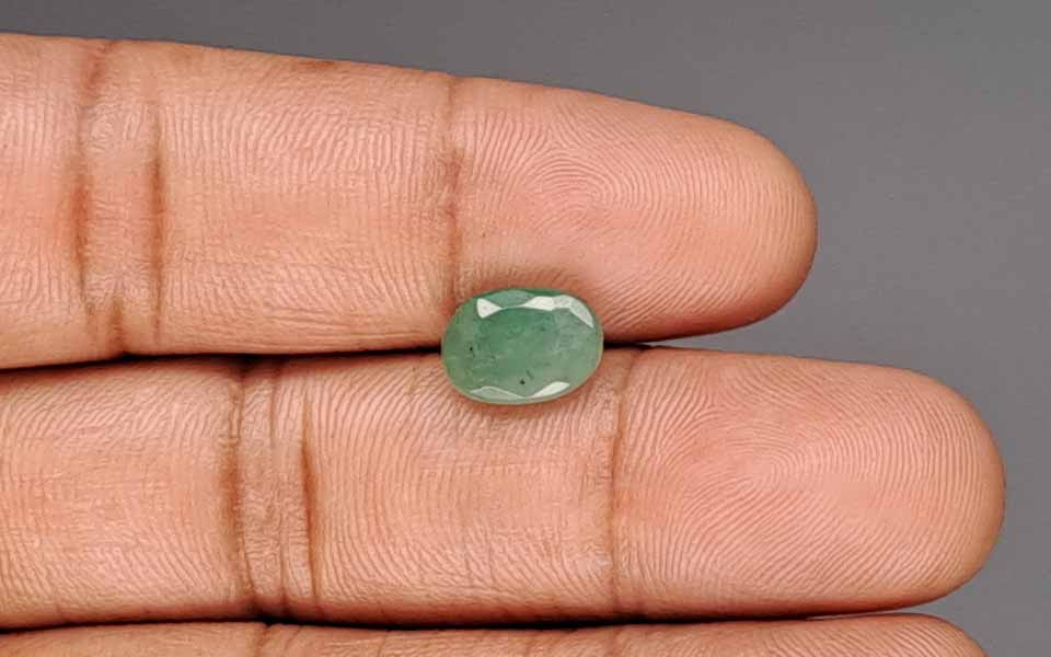 Emerald - 2.67 Carat