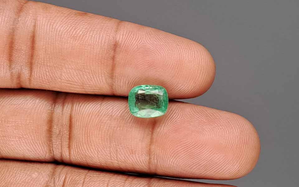 Emerald - 2.97 Carat