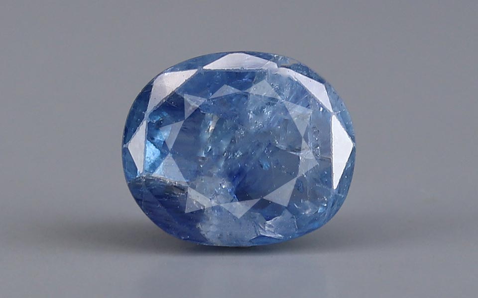 Blue Sapphire - 3.88 Carat