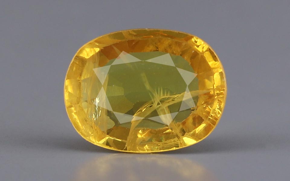 Yellow Sapphire - 4.27 Carat