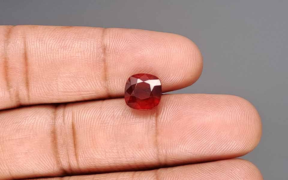 Hessonite (Gomed) -  3.90 Carat