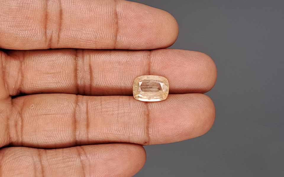 Yellow Sapphire - 5.18 Carat