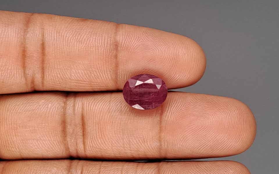 Ruby - 5.77 Carat