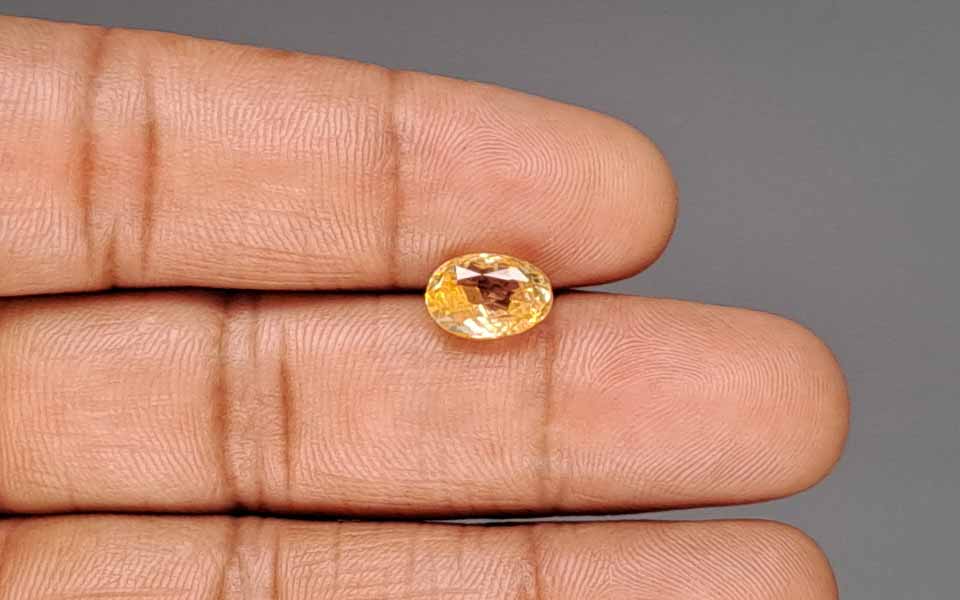 Yellow Sapphire - 3.35 Carat