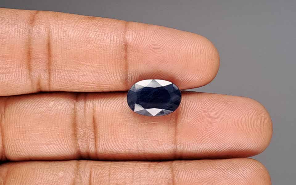 Blue Sapphire - 7.51 Carat