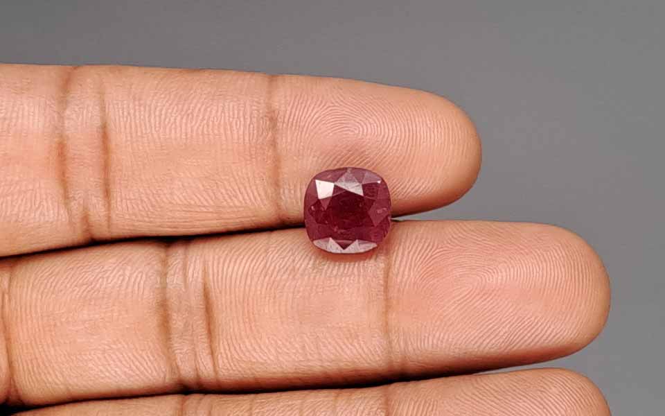 Ruby - 4.76 Carat
