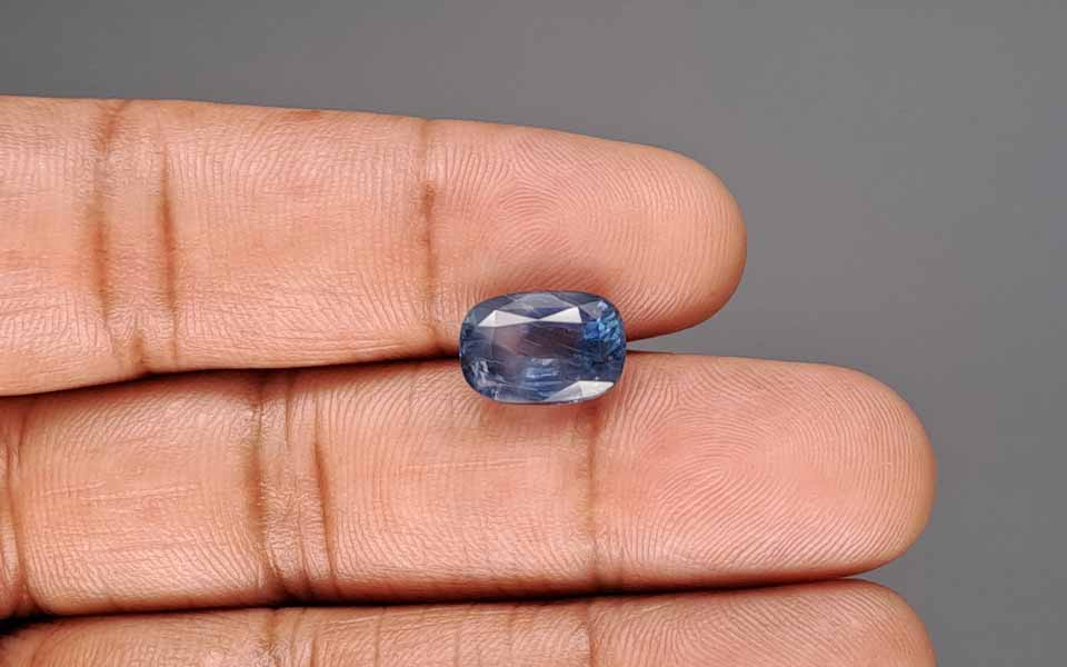 Blue Sapphire - 6.16 Carat