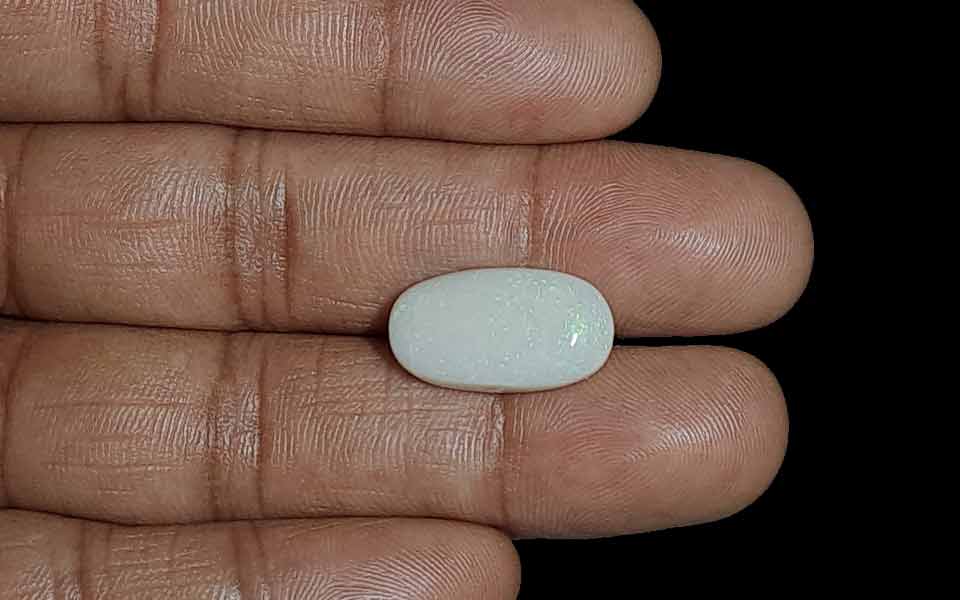 White Opal - 7.27 Carat