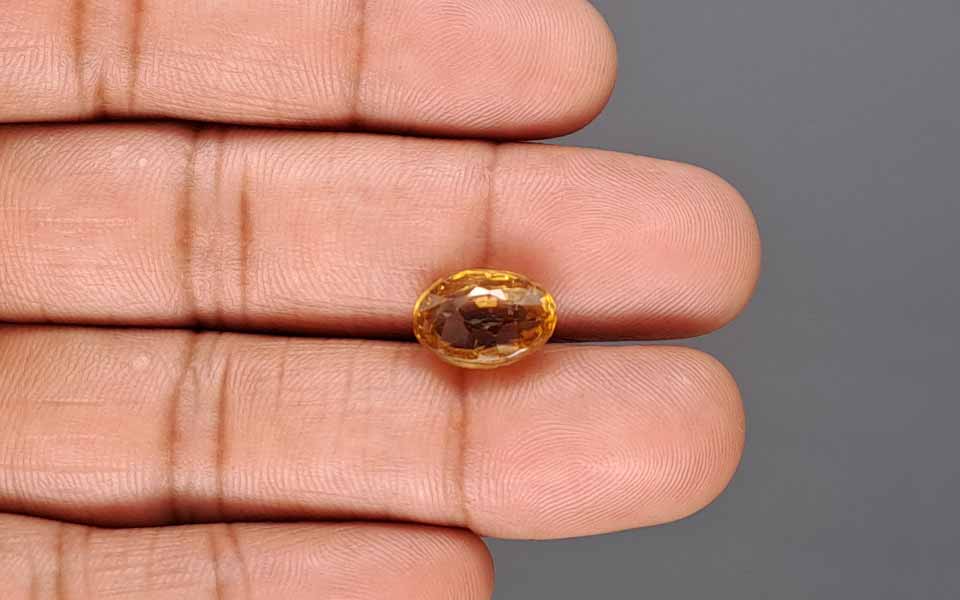 Yellow Zircon - 8.11 Carat