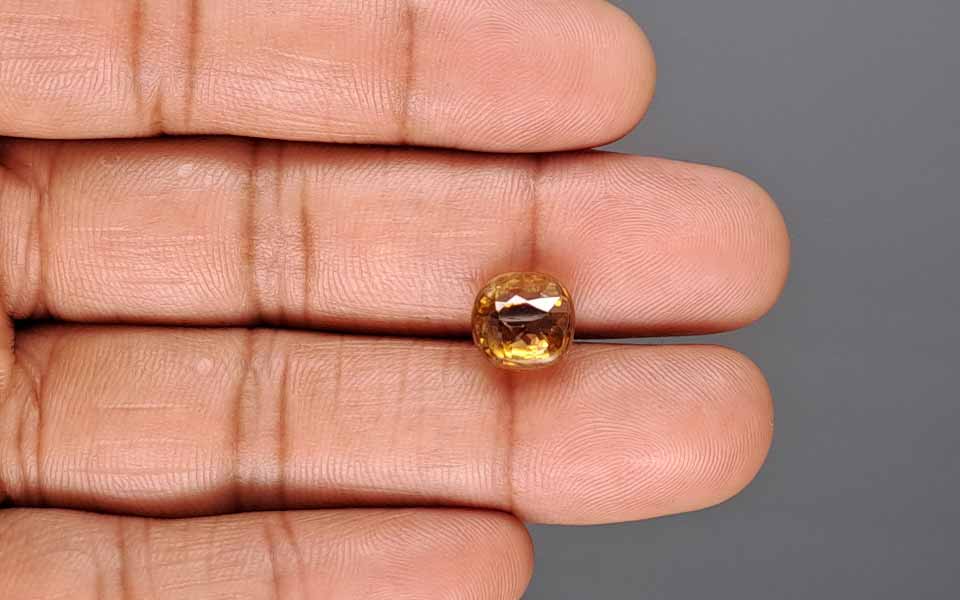 Yellow Zircon - 7.53 Carat