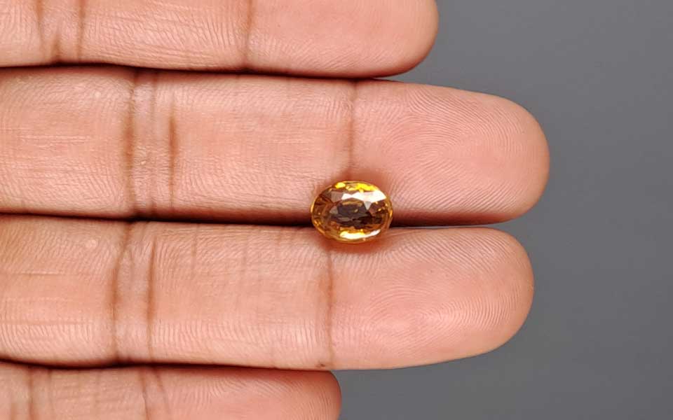 Yellow Zircon - 4.18 Carat