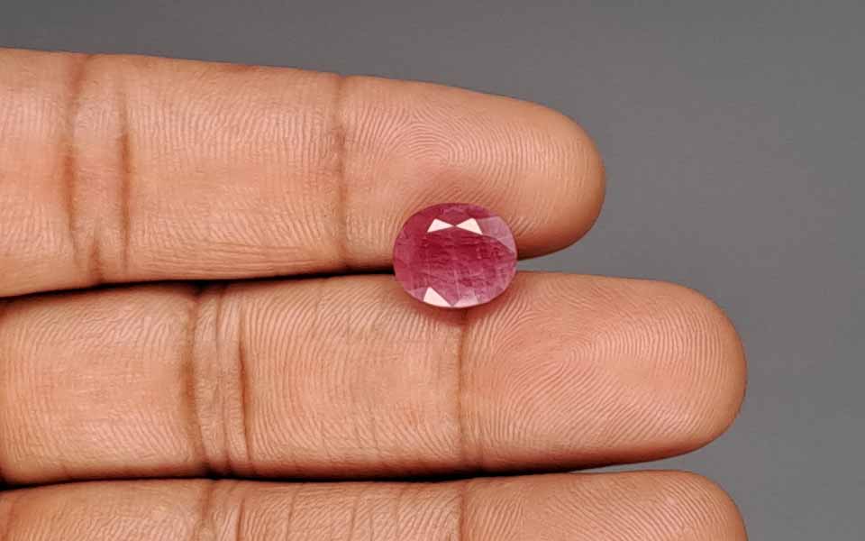 Ruby - 5.78 Carat