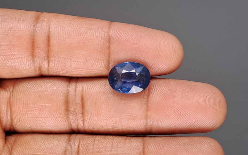 Blue Sapphire - 6.80 Carat