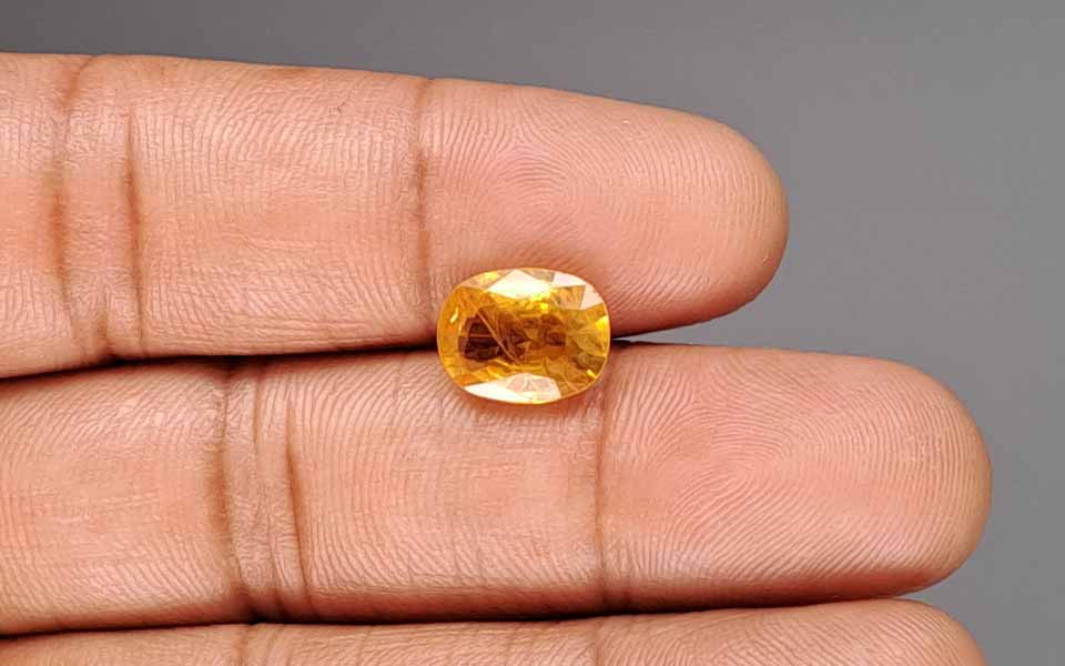 Yellow Sapphire - 4.30 Carat
