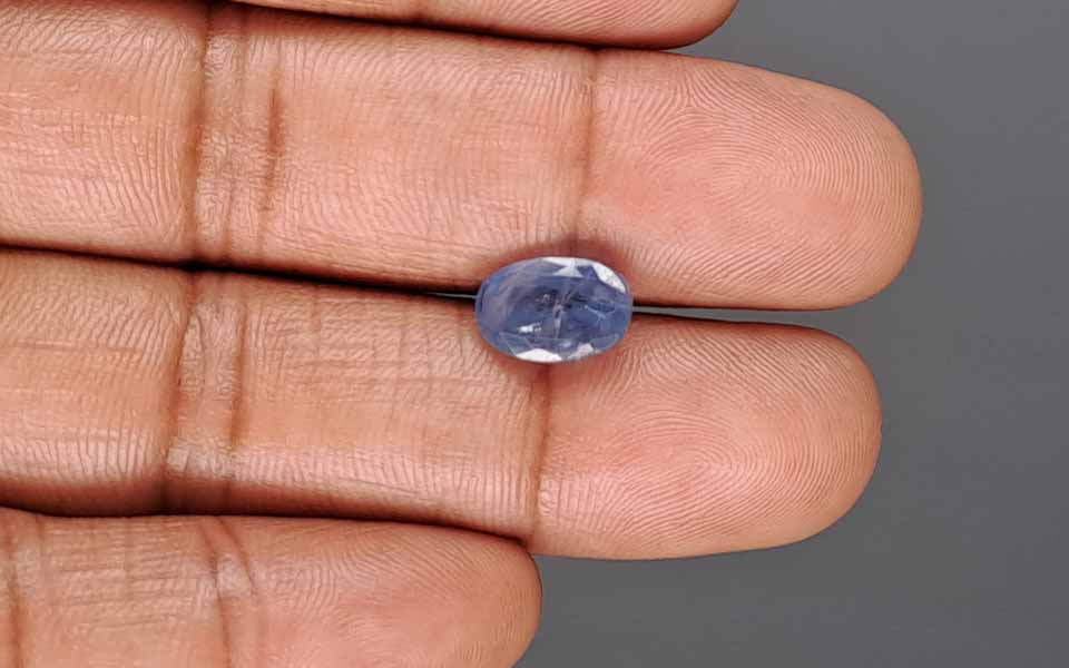 Blue Sapphire - 4.17 Carat