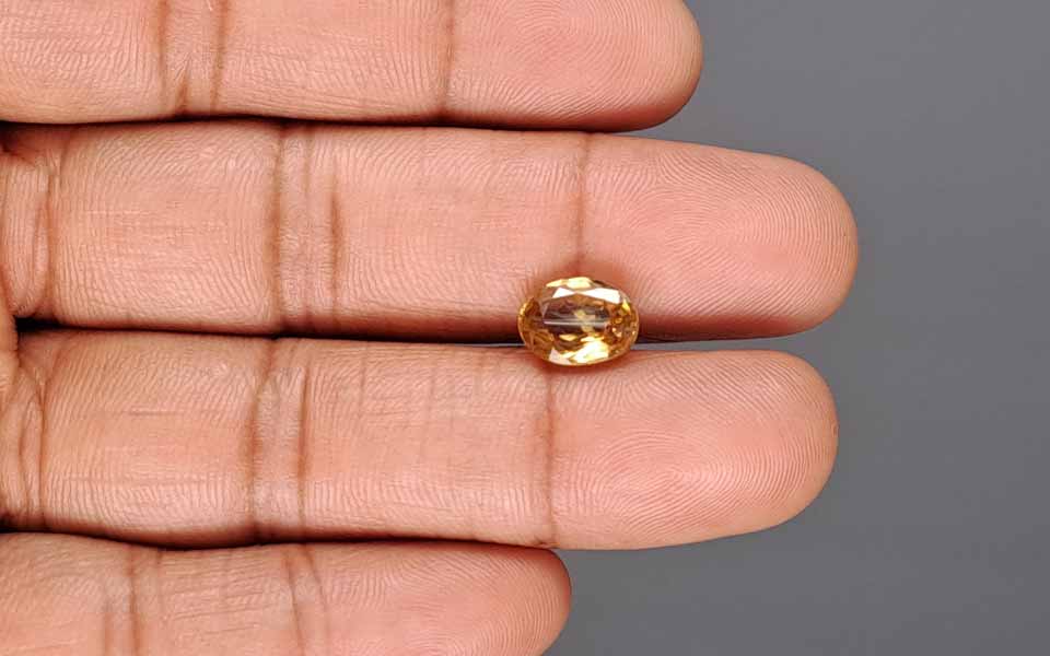 Yellow Zircon - 4.42 Carat