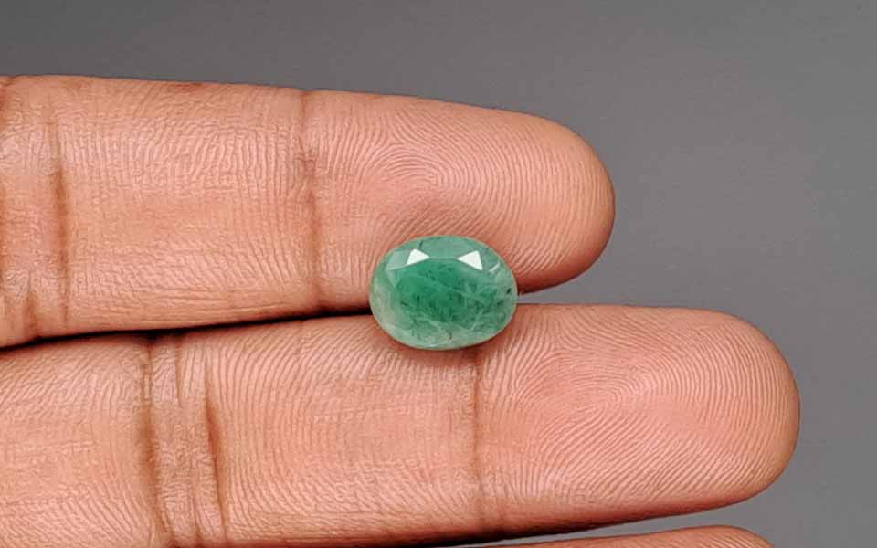 Emerald - 3.98 Carat
