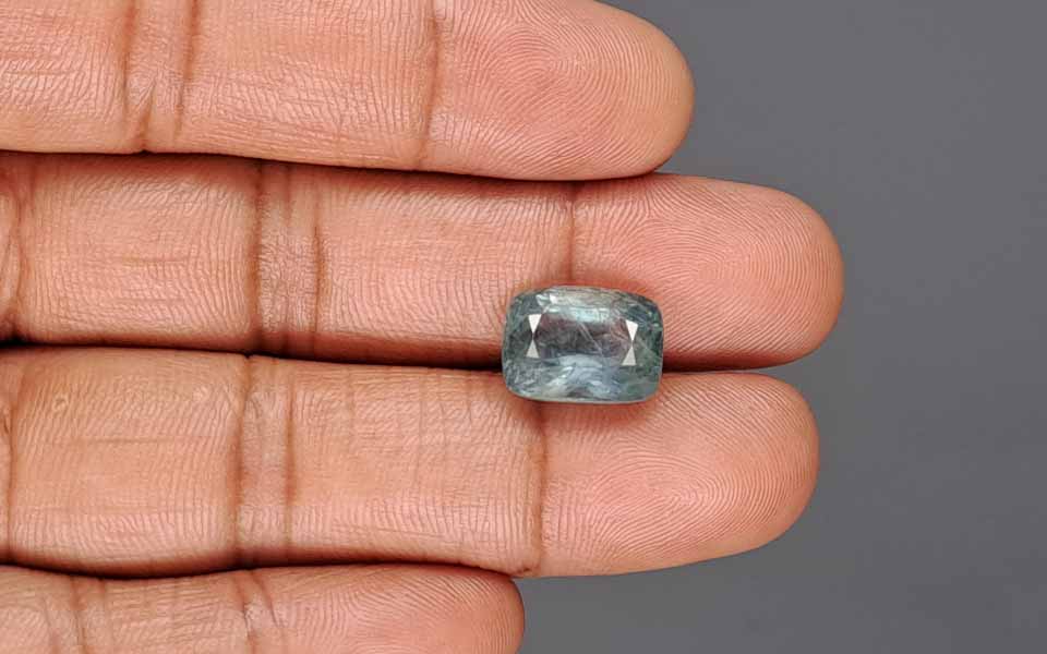 Blue Sapphire - 8.70 Carat