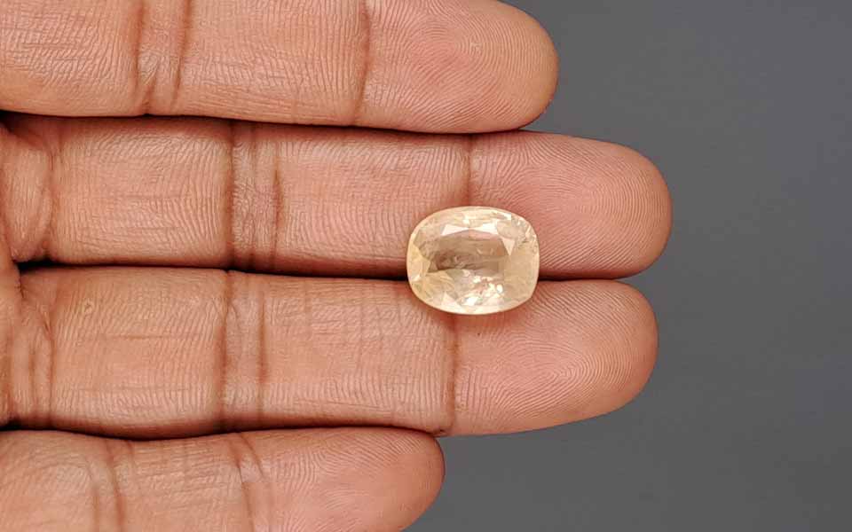 Yellow Sapphire - 11.39 Carat