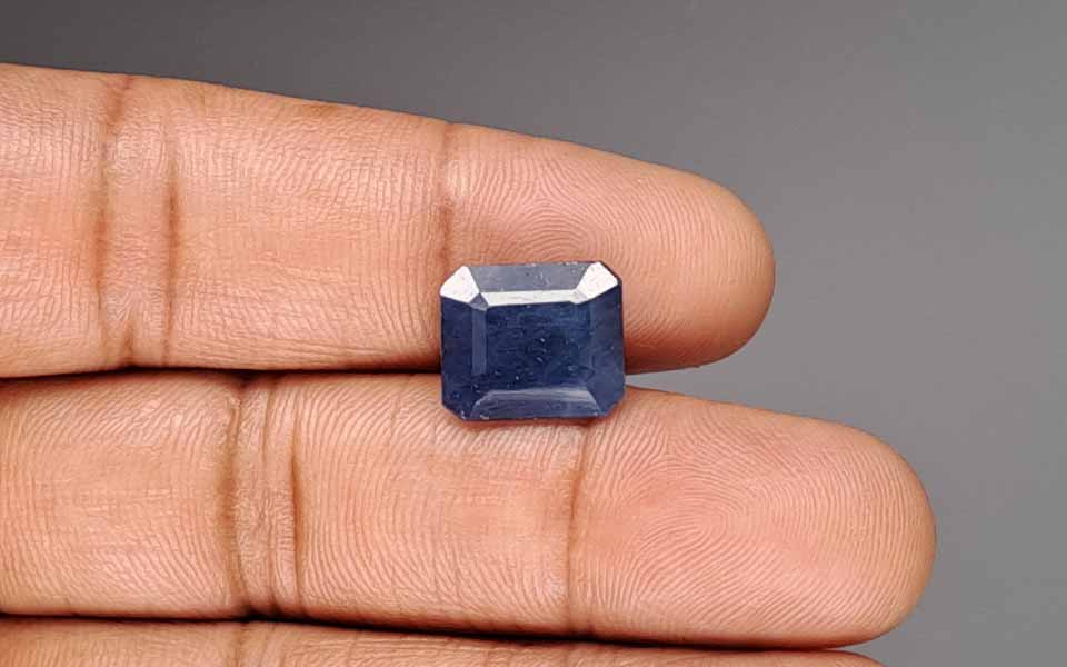 Blue Sapphire - 7.20 Carat